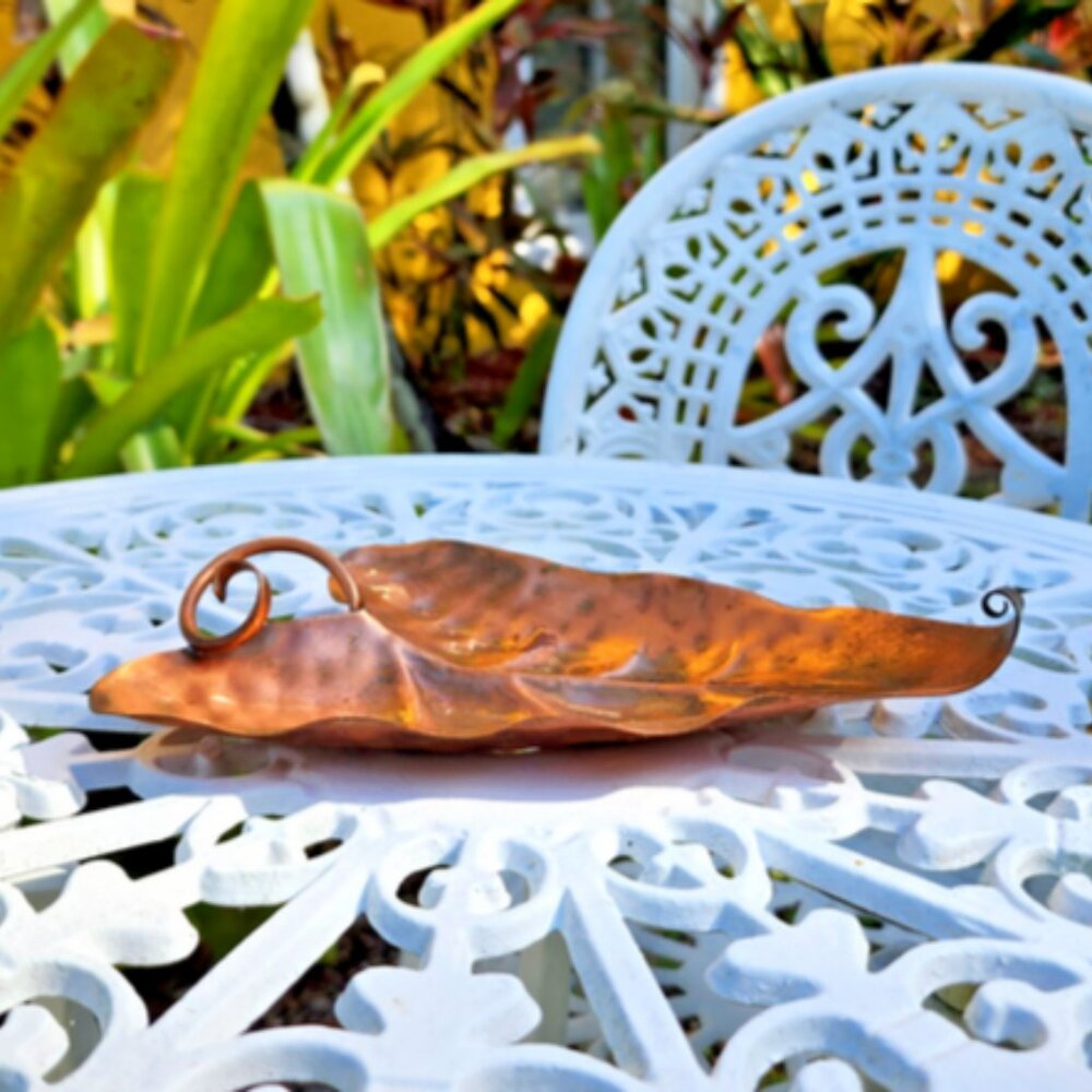 Vintage Copper Leaf Shaped Crimped Edge Dish 9”x6”X1.75"